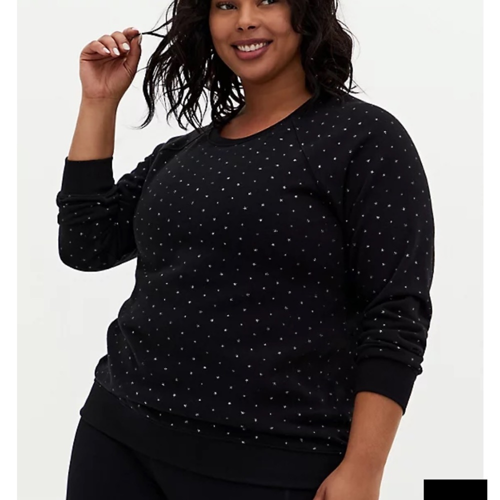 CLASSIC FIT COZY FLEECE CREW NECK RAGLAN SWEATSHIRT